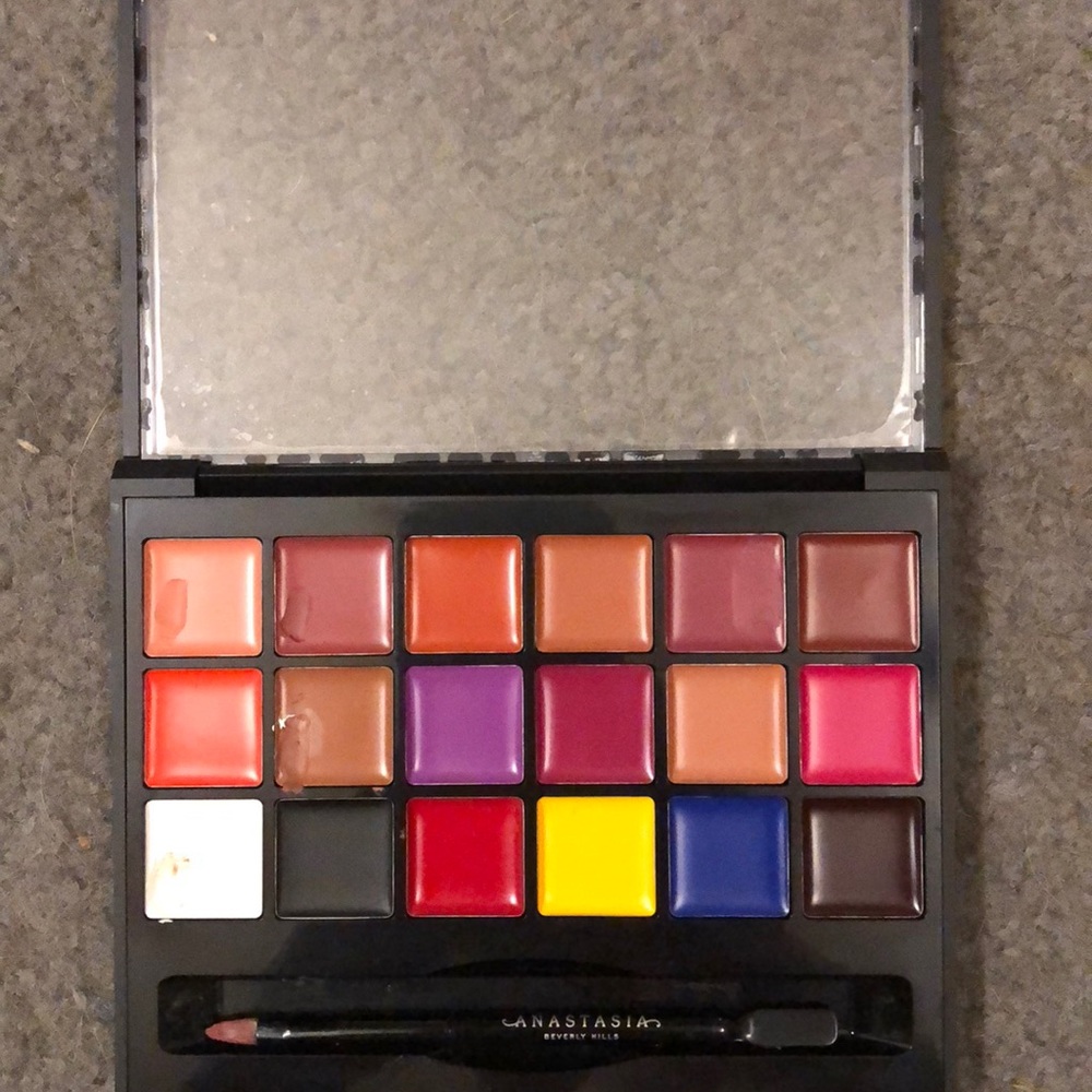 ABH lip palette
